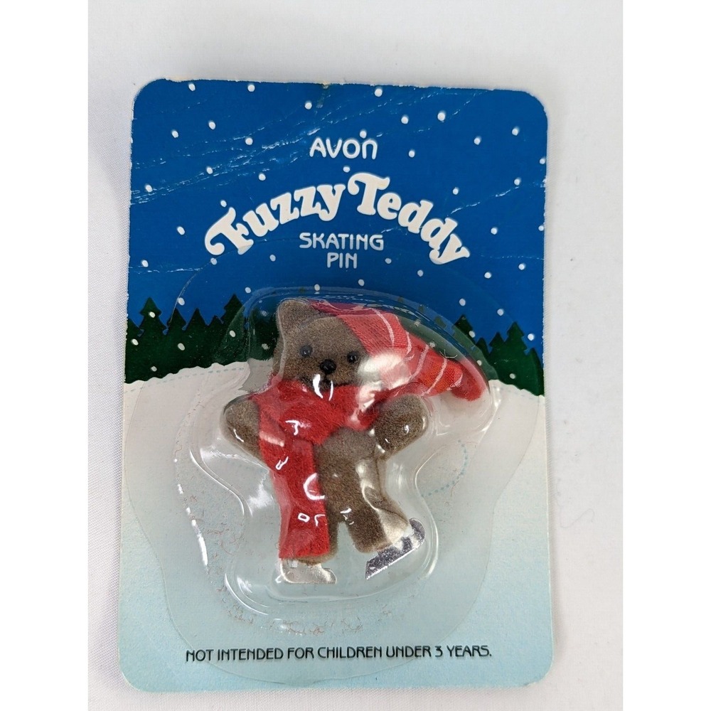 Avon Fuzzy Teddy Ber Skating Pin 1986‎